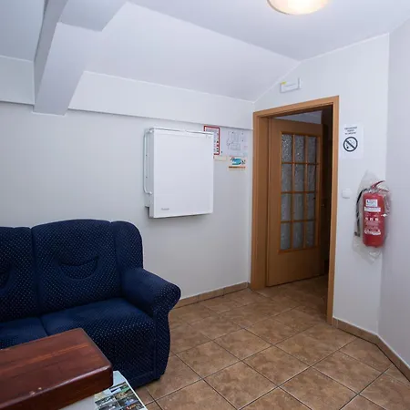 恩卡拉卡尔住宿加早餐旅馆 采尔克尼察