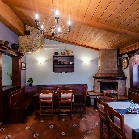 恩卡拉卡尔住宿加早餐旅馆 采尔克尼察