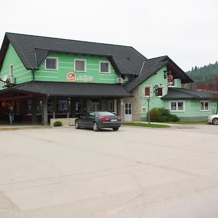 恩卡拉卡尔住宿加早餐旅馆 采尔克尼察