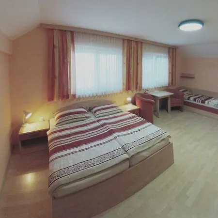 恩卡拉卡尔住宿加早餐旅馆 3*