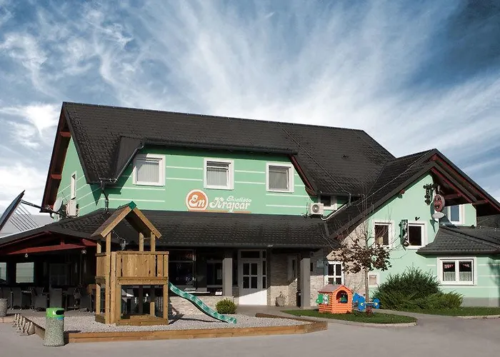 En Krajcar ベッド・アンド・ブレックファスト 3*