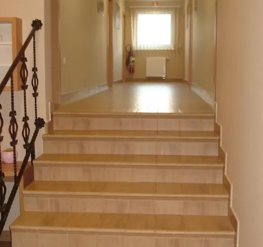 En Krajcar 3* ツェルクニツァ