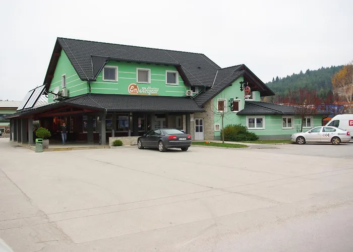 En Krajcar ツェルクニツァ